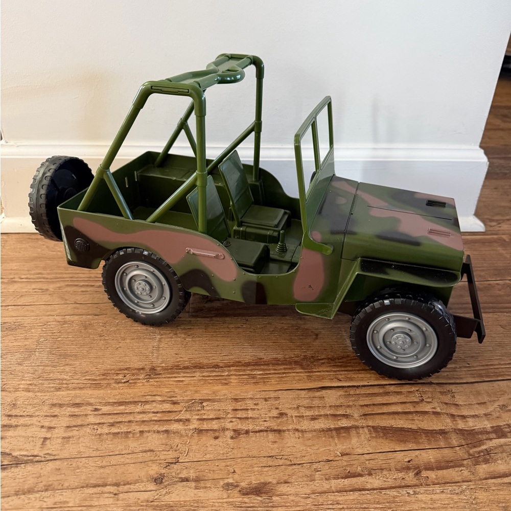 M&C Toy World Peacekeepers Military Jeep Vehicle Camouflage Green